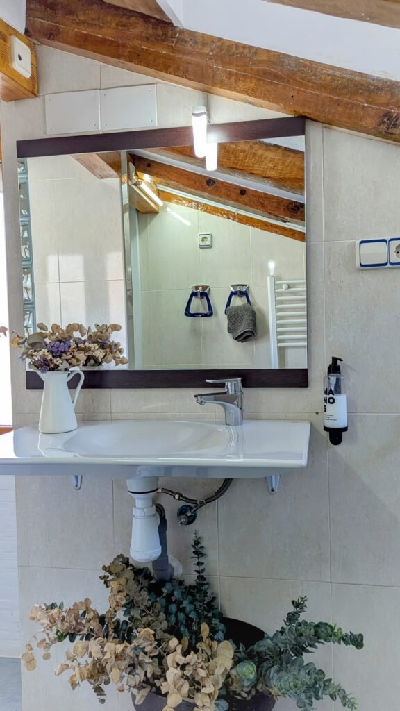 PHOTO-2025-04-06-21-29-34